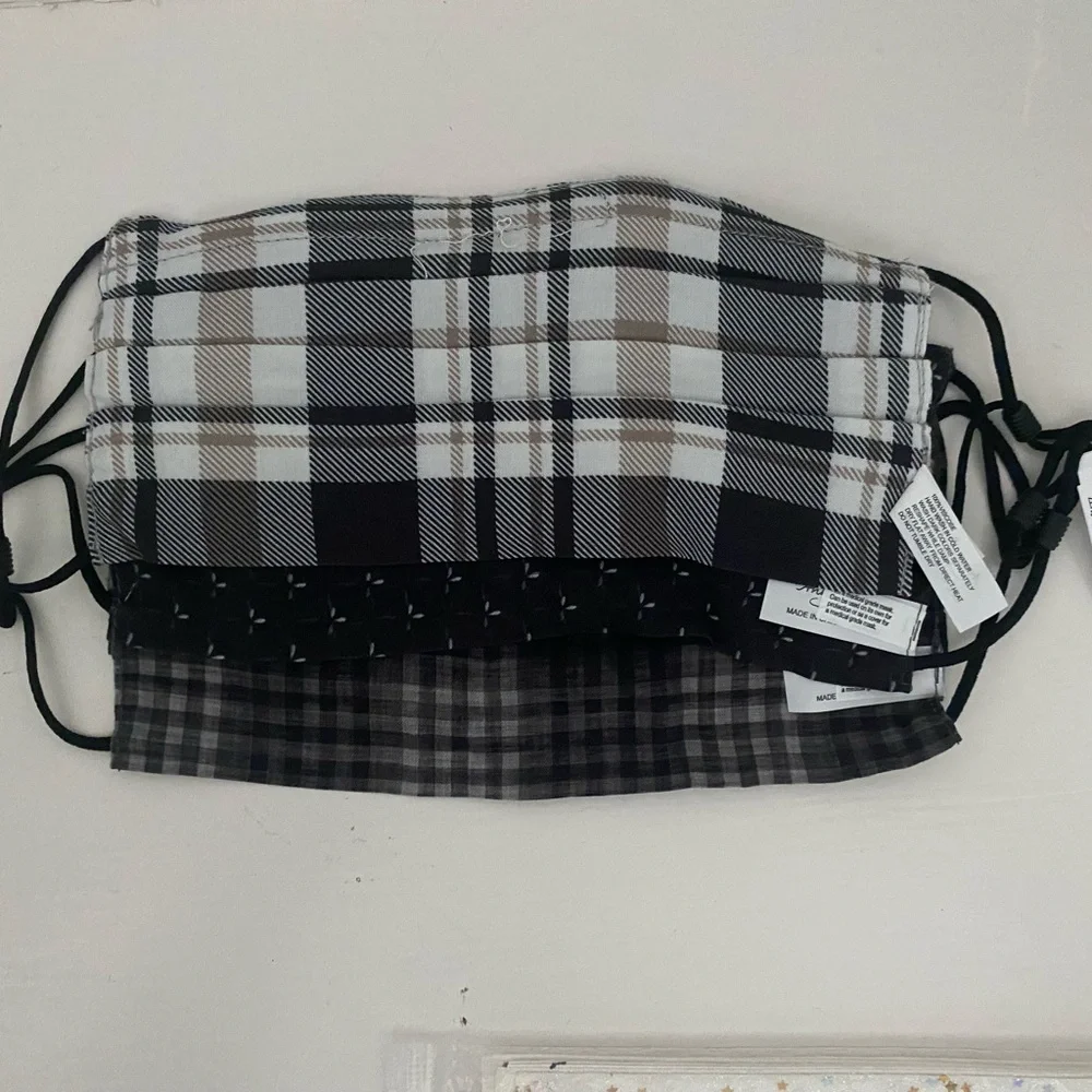 3 NWT Men's Face Masks Set